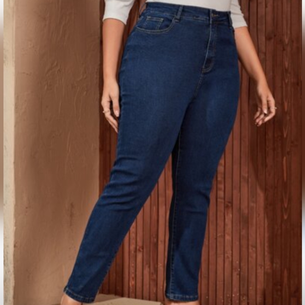 Old Navy jeans blue size 14regular 99%cotton,1%spandex